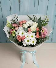 Букет цветов из:  Розы, Лизиантусы и Хризантемы в Пчегатлукае