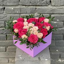 Цветочная композиция из Розы в коробке в Пчегатлукае