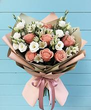 Букет цветов из:  Розы, Альстромерии и Лизиантусы в Пчегатлукае