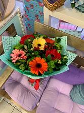 Букет цветов из:  Герберы, Хризантемы и Альстромерии #REPLACE_PRED# Пчегатлукае