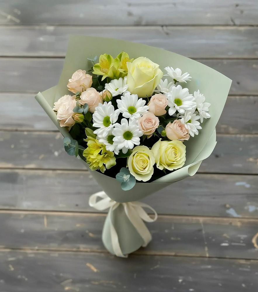 Букет цветов из: Альстромерии, Розы и Хризантемы в Пчегатлукае
