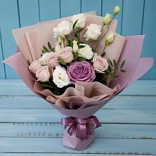 Букет цветов из:  Розы и Лизиантусы в Пчегатлукае