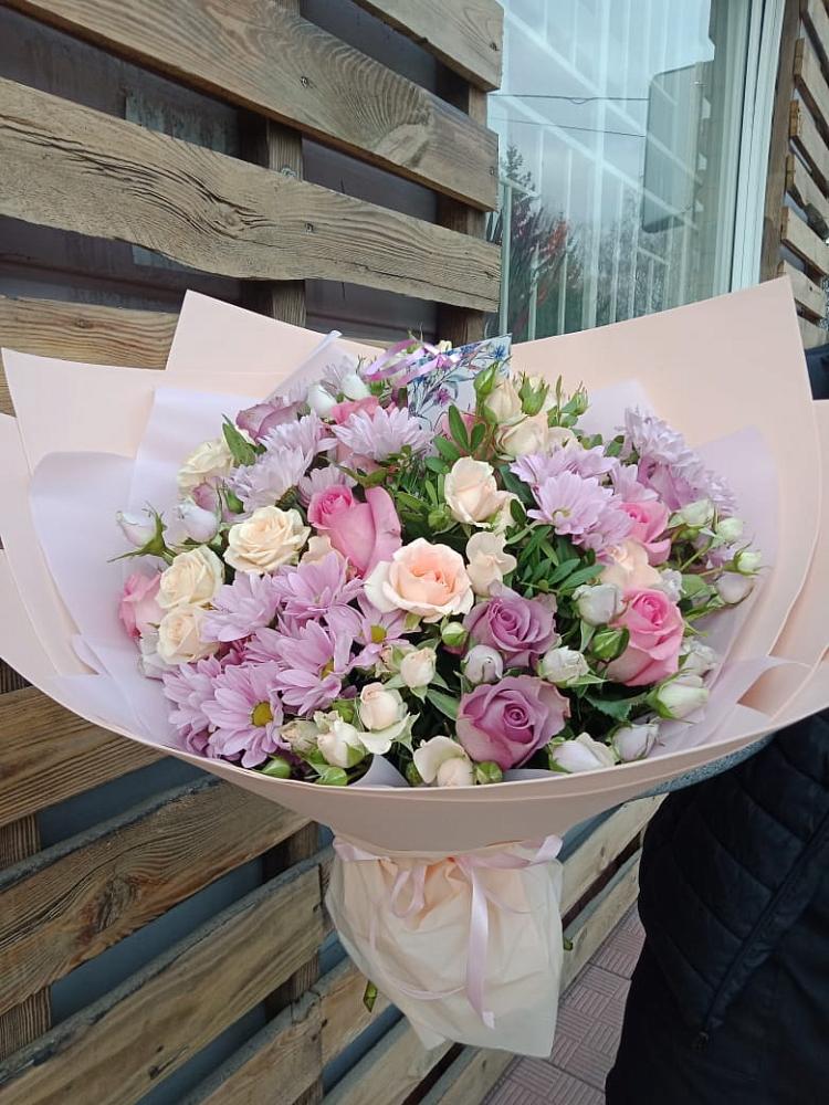 Букет цветов из: Розы и Хризантемы в Пчегатлукае