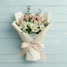 Букет цветов из:  Альстромерии в Пчегатлукае