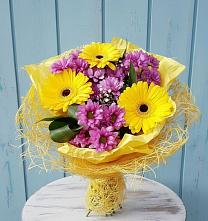 Букет цветов из:  Хризантемы и Герберы в Пчегатлукае