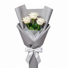 Букет 3 белые розы в Пчегатлукае