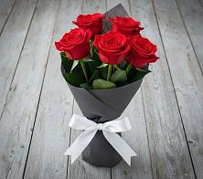 Букет 5 Красных роз Эдлесс Лав #REPLACE_PRED# Пчегатлукае