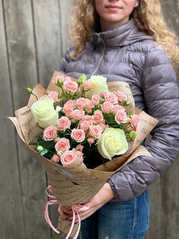 Букет цветов из: Розы в Пчегатлукае