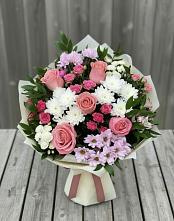 Букет цветов из:  Альстромерии, Гвоздики, Розы и Хризантемы в Пчегатлукае