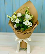 Букет цветов из:  Хризантемы и Лизиантусы в Пчегатлукае