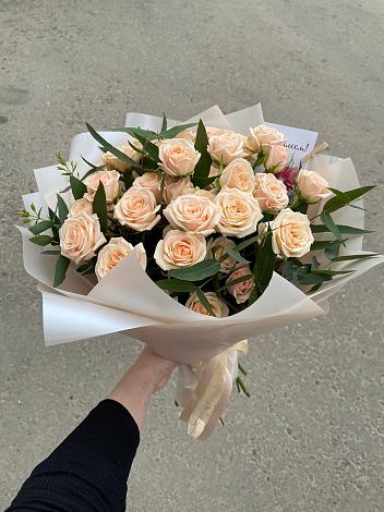 Букет Кремовые розы Латте в Пчегатлукае