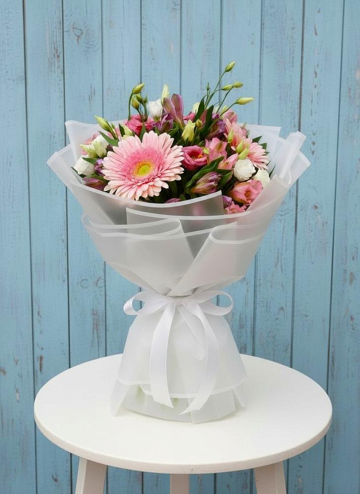 Букет цветов из: Герберы, Альстромерии и Лизиантусы в Пчегатлукае