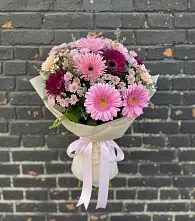 Букет цветов из:  Герберы и Хризантемы в Пчегатлукае