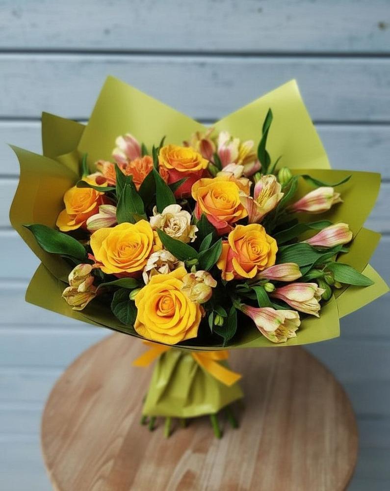 Букет цветов из: Альстромерии и Розы в Пчегатлукае