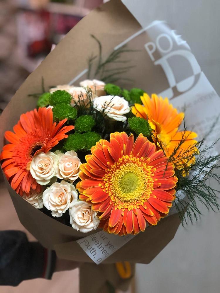 Букет цветов из: Герберы, Хризантемы и Розы в Пчегатлукае